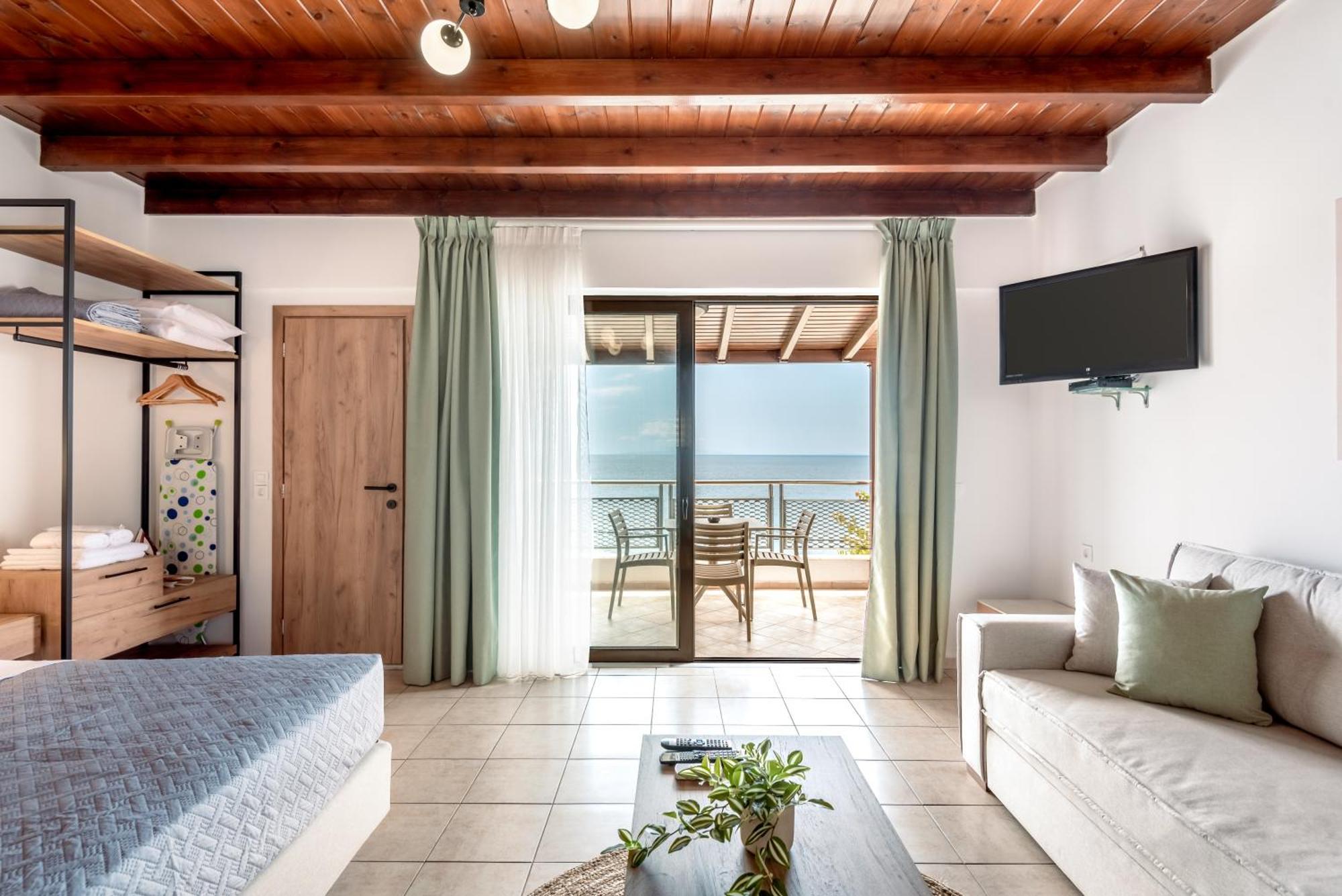 Superb Apartments Kriaras Sea View In Sfakia Khóra Sfakíon Eksteriør bilde