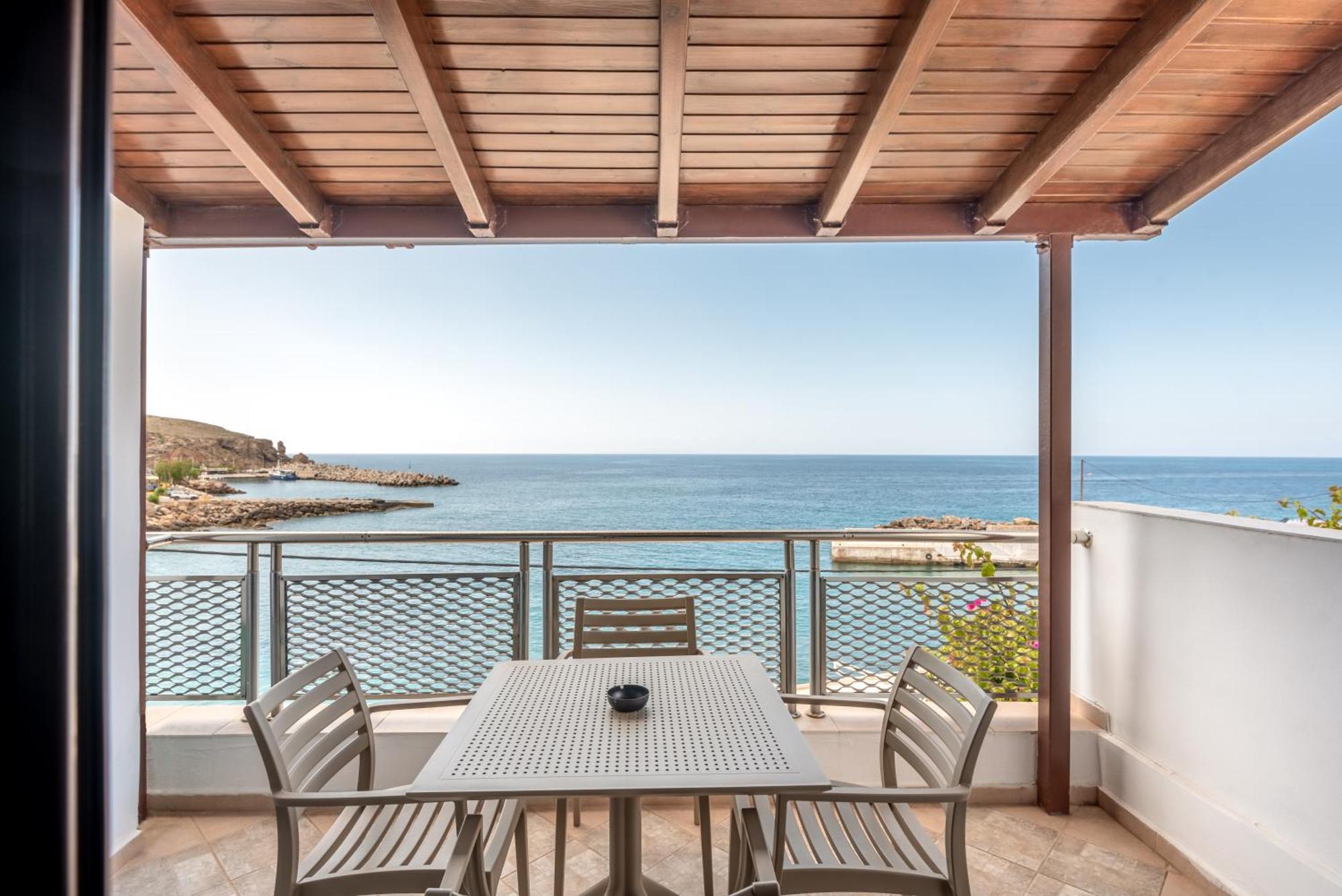 Superb Apartments Kriaras Sea View In Sfakia Khóra Sfakíon Eksteriør bilde