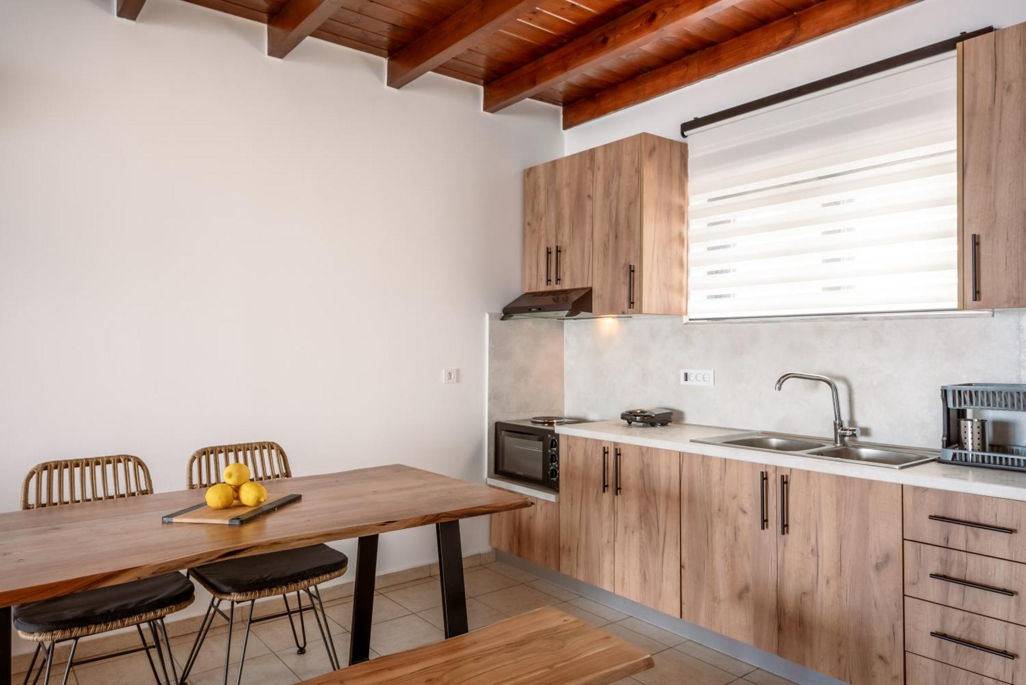 Superb Apartments Kriaras Sea View In Sfakia Khóra Sfakíon Eksteriør bilde