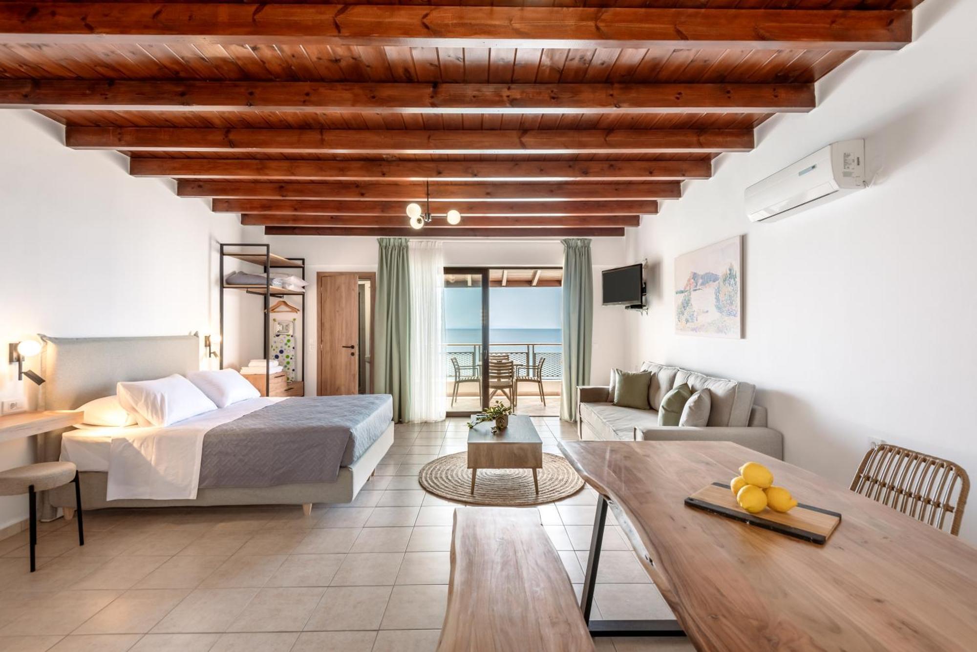 Superb Apartments Kriaras Sea View In Sfakia Khóra Sfakíon Eksteriør bilde
